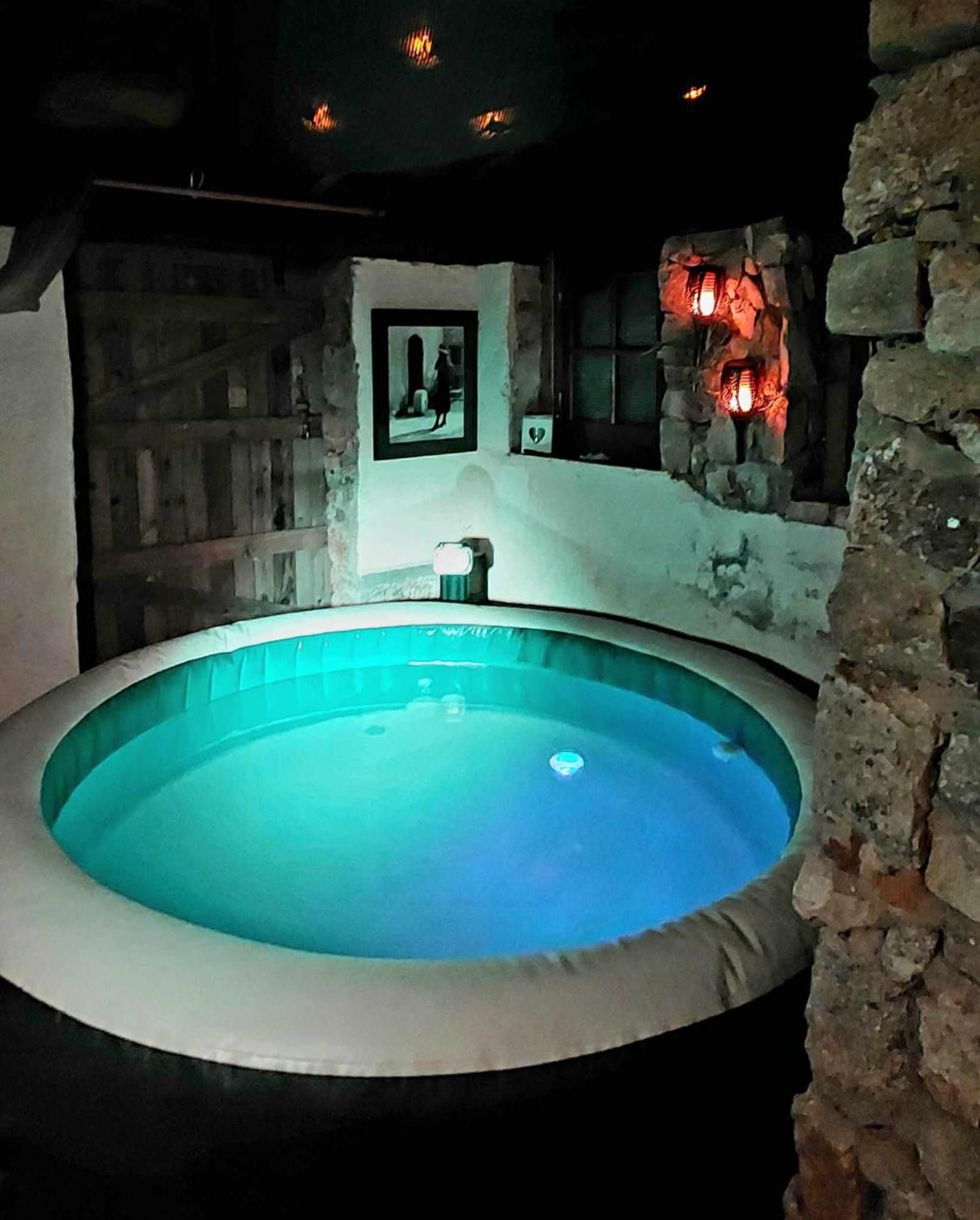 Chambre Love Romantique Avec Spa Privee Calvi (Corsica) Exterior foto