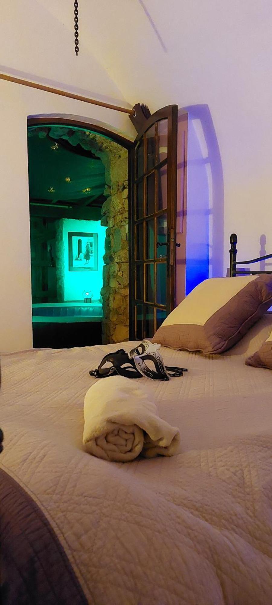 Chambre Love Romantique Avec Spa Privee Calvi (Corsica) Exterior foto